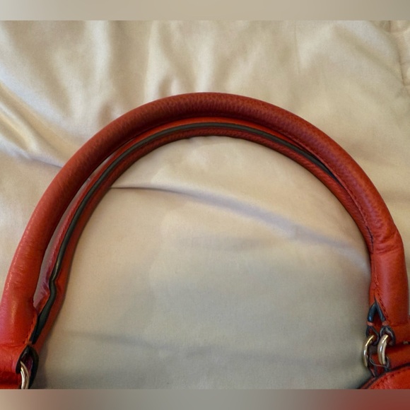 Tory Burch Red/Orange Shoulder Bag with Embossed Logo - Picture 12 of 16